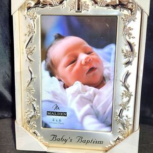 MALDEN INTERNATIONAL DESIGN "BABY'S BAPTISM "4"×6 FRAME